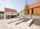 Das zum Ladenmuseum umgebaute Fachwerkhaus prägt zusammen mit dem neuen Bürgerzentrum die neue Mitte Niederwerrns.